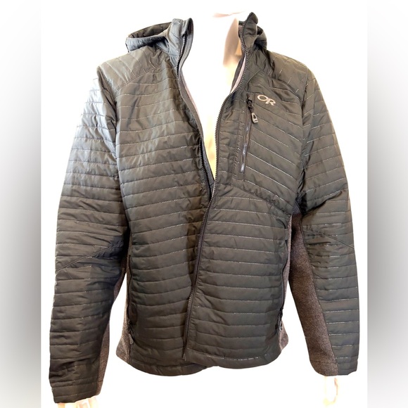 Outdoor Research lightweight hooded puffy winter jacket - Picture 5 of 11